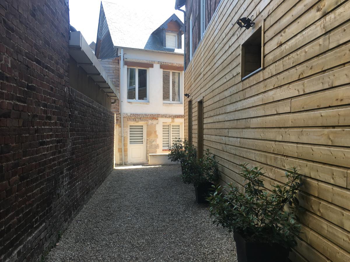 Les Gites De Claire Honfleur Eksteriør bilde